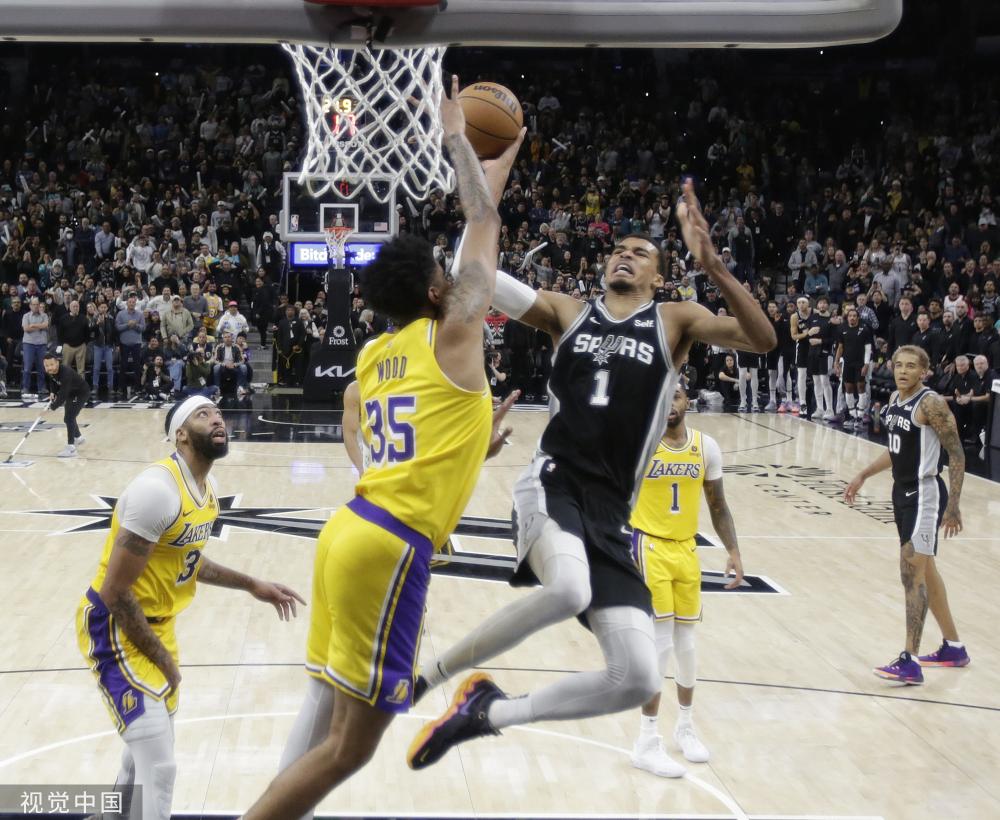 受到他的变 受到他的变